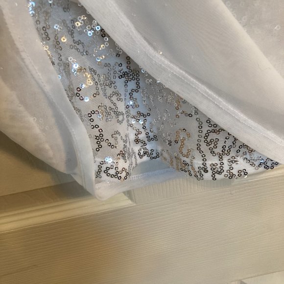 White with Silver Sequence Top - EUC - Picture 5 of 8
